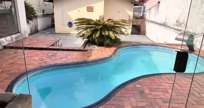 Casa com 3 dormitórios à venda, 185 m² por R$ 1.500.000,00 - Jardim Paulista - Atibaia/SP
