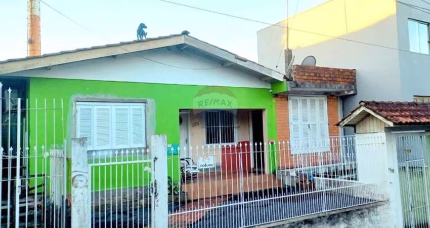 Casa em Canudos - 3 Quartos, Jardim e Garagem