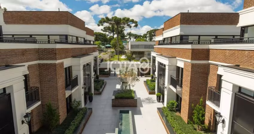Townhouse de alto padrão 3 suítes/AHU - J8 Imóveis