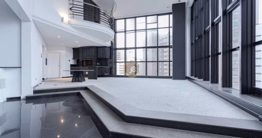 Duplex com muita exclusividade no Batel - J8