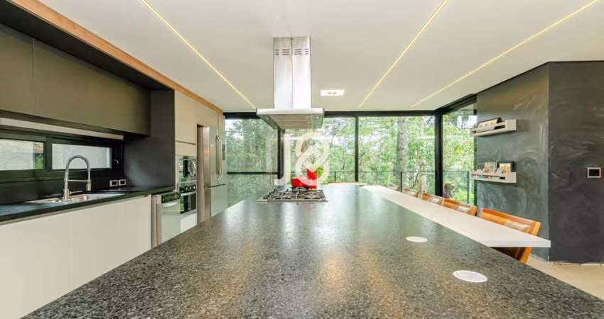Casa com 4 suítes em Santa Felicidade - Jota8