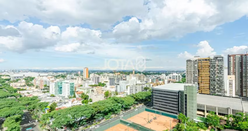 Apartamento em frente ao Clube Curitibano - J8