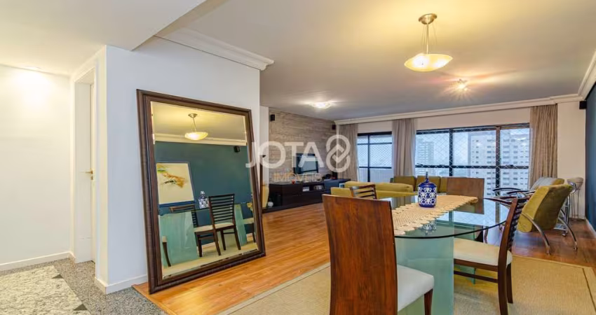 Apartamento com 3 suítes e 2 vagas - J8 Imóveis