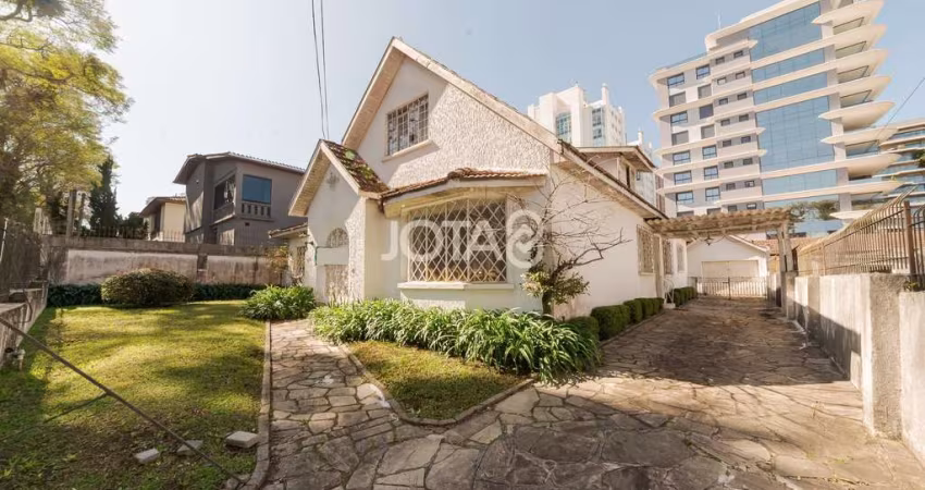 Casa Comercial Próxima a Praça da Espanha - J8