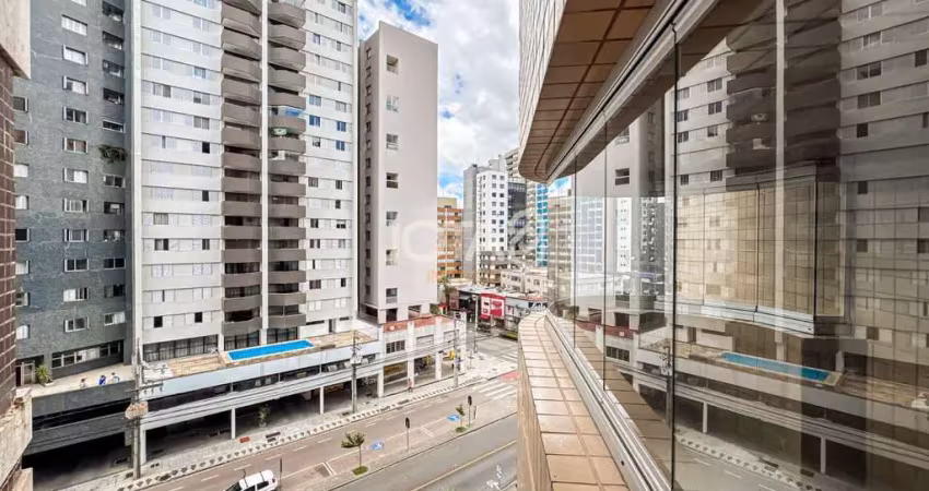 Apartamento com 3 quartos à venda na Avenida Sete de Setembro, 4518, Batel, Curitiba