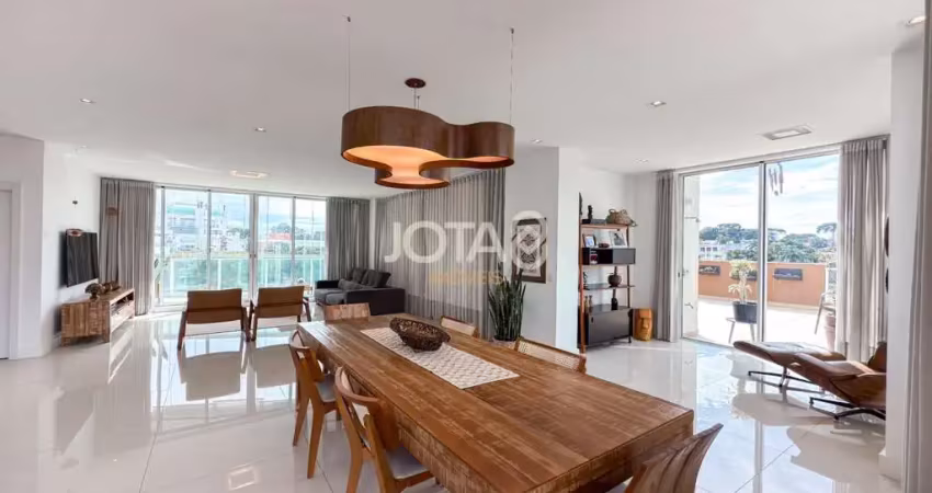 Cobertura Duplex no Champagnat - J8 Imóveis