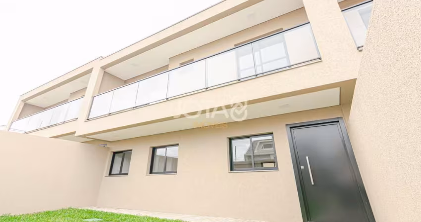 Sobrado com 3 quartos em Santa Felicidade
