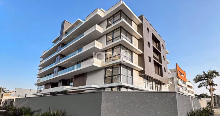 Apartamento com 3 suítes perto do Graciosa - J8