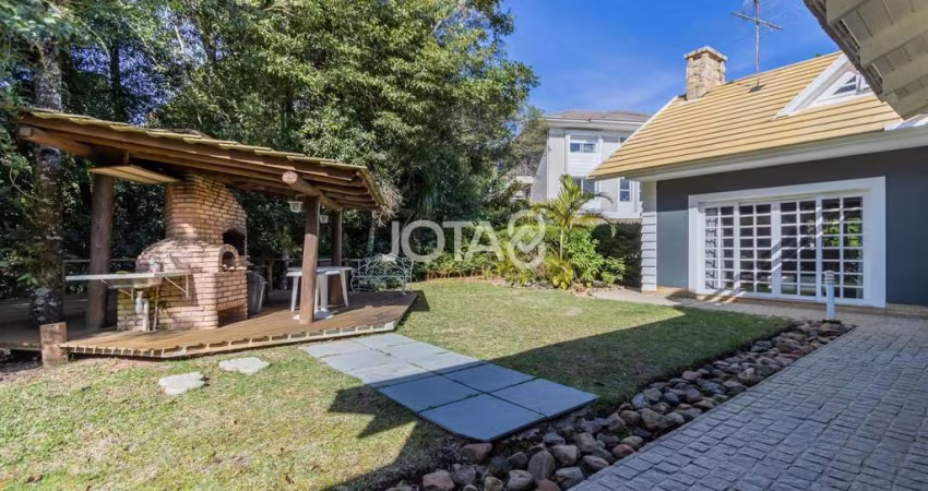 casa em condomínio com 4 quartos e 4 vagas - J8