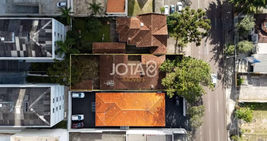 TERRENO (EIXO ESTRUTURAL) COM 520M² NO CABRAL - J8