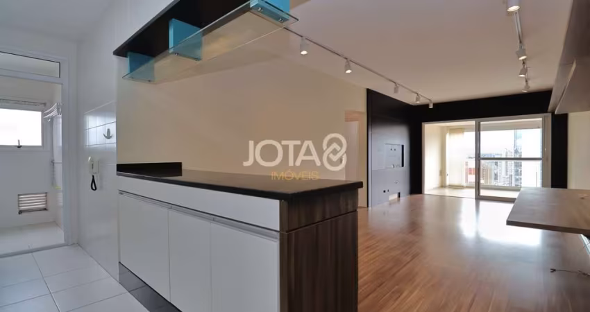 Apartamento com 2 quartos em Condomínio Clube - J8