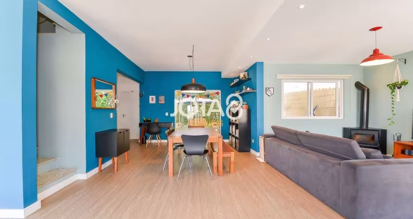 Casa em condomínio com 3 quartos - J8