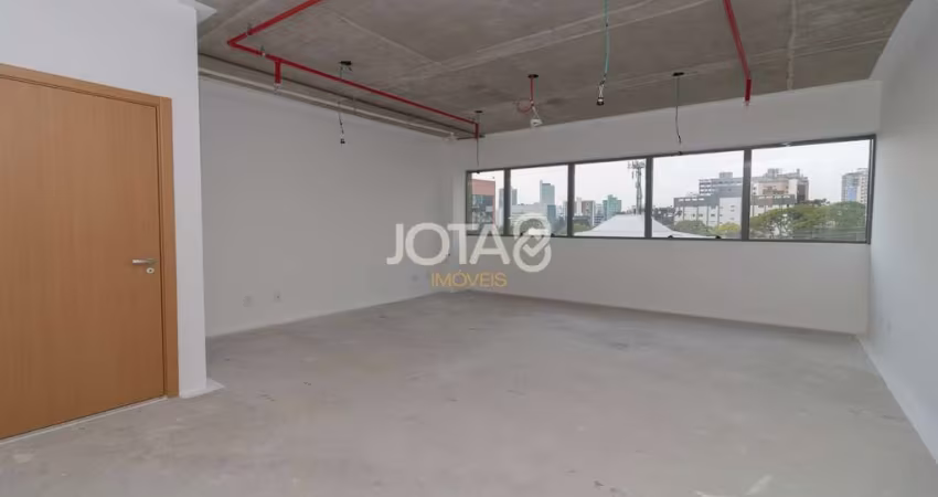 Sala comercial no DOC Castelo Batel - J8