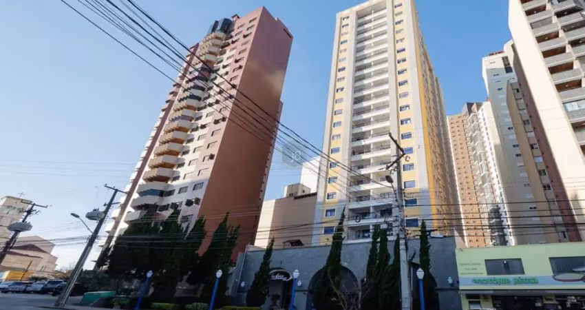 Excelente apartamento no Batel - J8