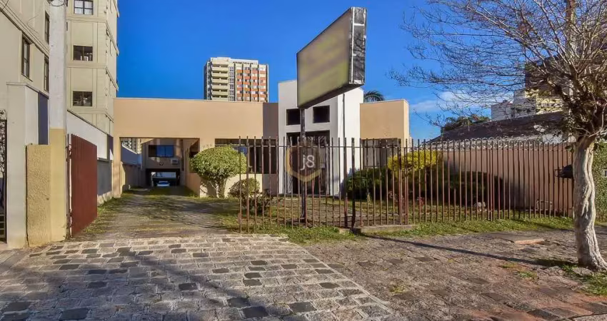 Casa à venda na Rua Padre Anchieta, 751, Mercês, Curitiba