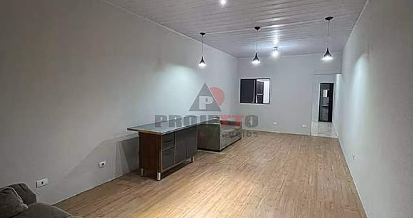 Sobrado Encantador com Pavimento Térreo Pronto e Estrutura para Expansão!