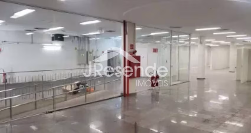 Prédio Comercial 2 pavimentos, vão livre com elevador