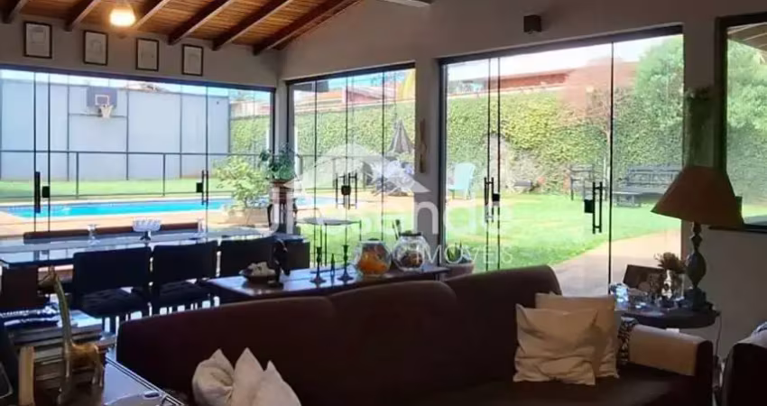 Casa Térrea 3 Suítes - Lagoinha