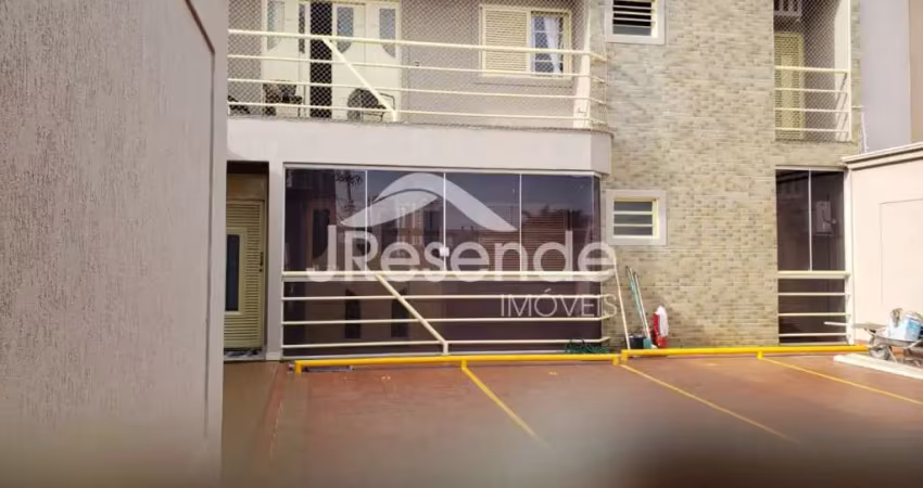 Térreo venda, reformado, parte alta do jardim botânico, 3 dormitórios, suíte, quintal, 2 vagas de garagem