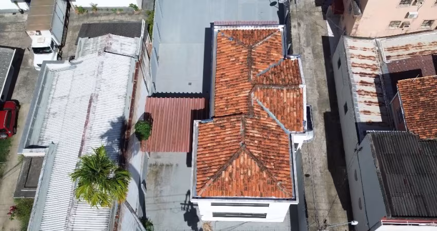 ALUGO IMÓVEL COMERCIAL COM 540 m² A UMA QUADRA DA DOCA