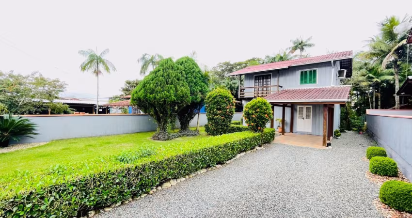 Casa para Venda com terreno de 653m2 de área privativa  no Bairro Itaipava  - itajaí Santa Catarina