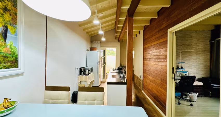 Casa para venda com 3 quartos fica no bairro  Cordeiros parte alta  - Itajaí - SC