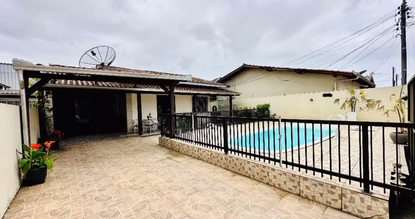 Casa para venda com  piscina e 3 quartos Bairro São Vicente - Itajaí - SC