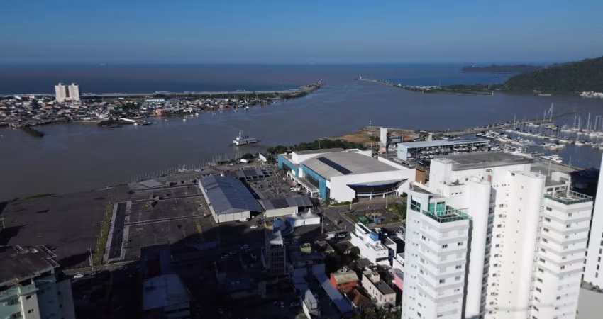 Apartamento para venda um por andar tem 165 metros quadrados com 3 Suites  no Centro - Itajaí - SC