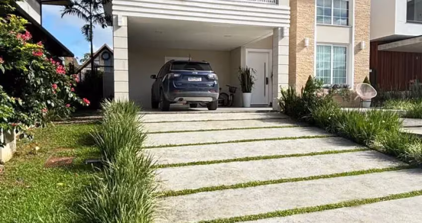 Casa alto padrão em itajaí em condomínio fechado com 4 suites