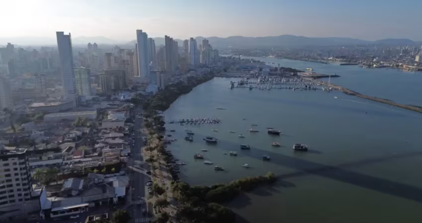 Apartamento para venda com 3 suites com  vista  mar  no bairro  fazenda - itajaí - sc