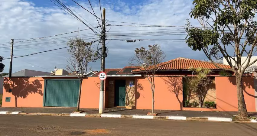Casa para venda em quadra, jardim santo antônio, 3 dormitórios, 1 suíte, 3 banheiros, 2 vagas