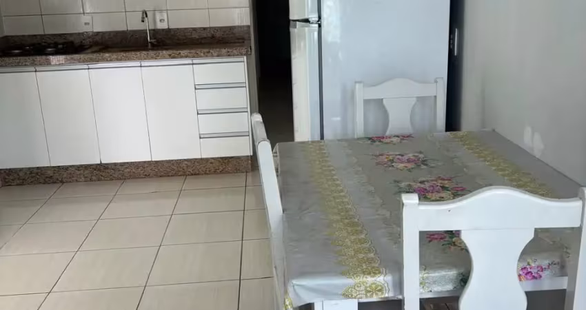 Casa com 2 quartos para alugar na Avenida Nereu Ramos, Itacolomi, Balneário Piçarras