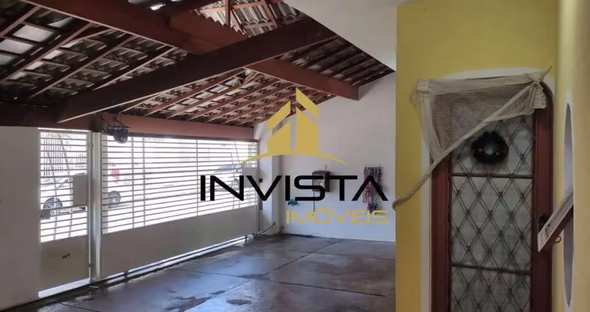 Casa Ampla no Jd América- Terreno 300m²- 3 dorms- 1suíte- Churrasqueira