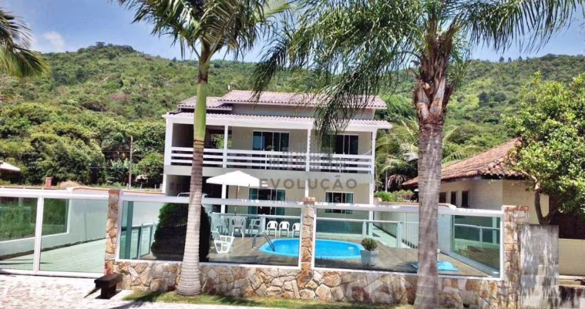 CASA 04 Quartos, 04 Vagas, Piscina - Praia de Palmas - Governador Celso Ramos