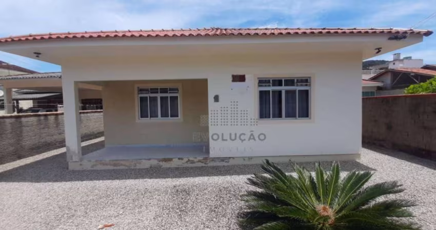 Casa com 3 dormitórios à venda, 80 m² por R$ 658.000,00 - Fazenda da Armação - Governador Celso Ramos/SC