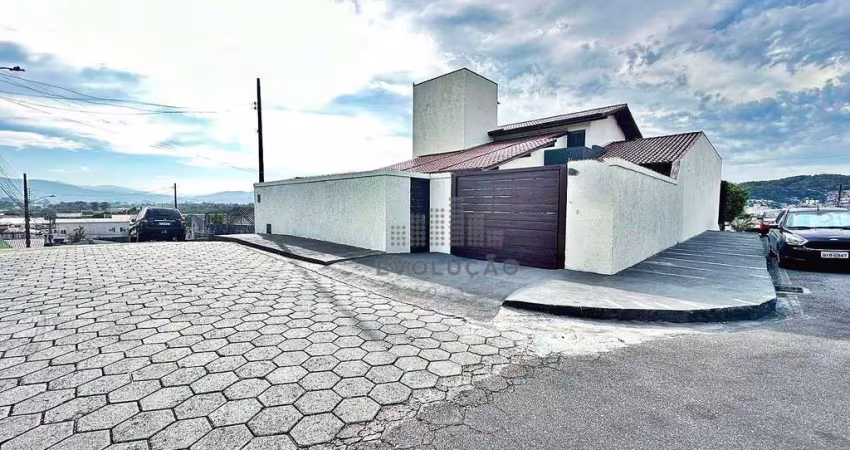 Casa com 4 dormitórios à venda, 200 m² por R$ 1.600.000,00 - Picadas do Sul - São José/SC