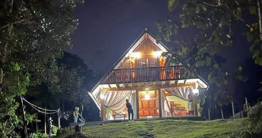 Chacara com 2.000 m² e Lindo Chale em Biguaçu SC