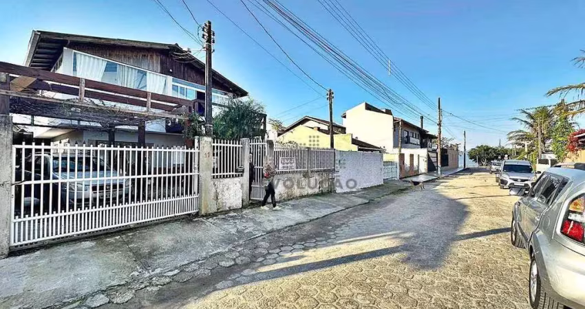 Casa à venda, 250 m² por R$ 990.000,00 - Praia de Fora - Palhoça/SC