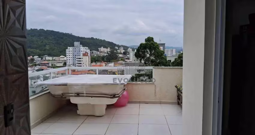 Cobertura com 2 dormitórios à venda, 105 m² por R$ 790.000,00 - Roçado - São José/SC