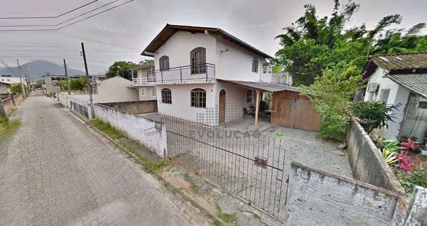 CASA 4 Quartos, 1 Suíte, 2 Vagas - Rio Grande
