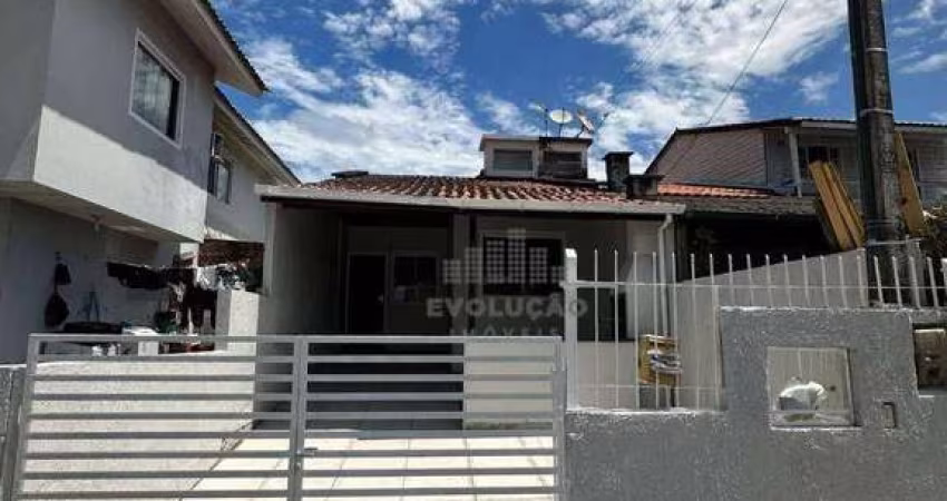 Casa com 2 dormitórios à venda, 51 m² por R$ 272.000,00 - Bela Vista - Palhoça/SC