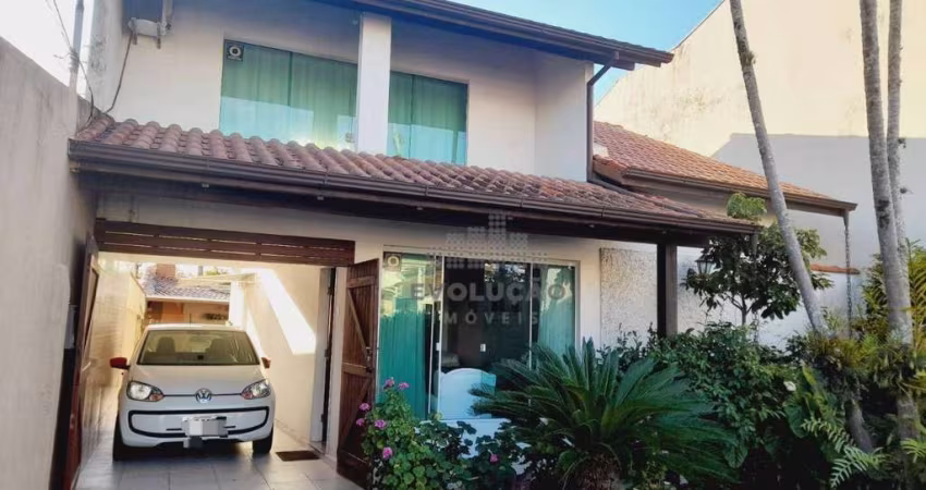 Casa com 3 dormitórios à venda - Balneário - Florianópolis/SC