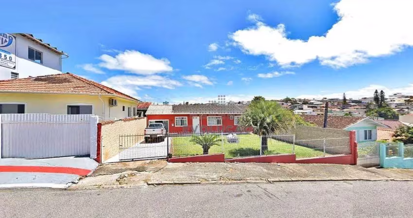 CASA 3 Quartos, 2 Vagas, Área Externa - Coloninha