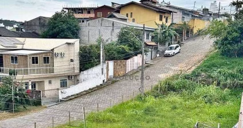 Terreno no bairro Areias, São José com 360 m²