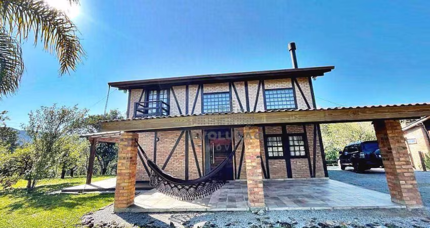 Maravilhosa Chácara com 2 Casas, 5 dormitórios - 30000m² - Rio Broecker - São Bonifácio/SC