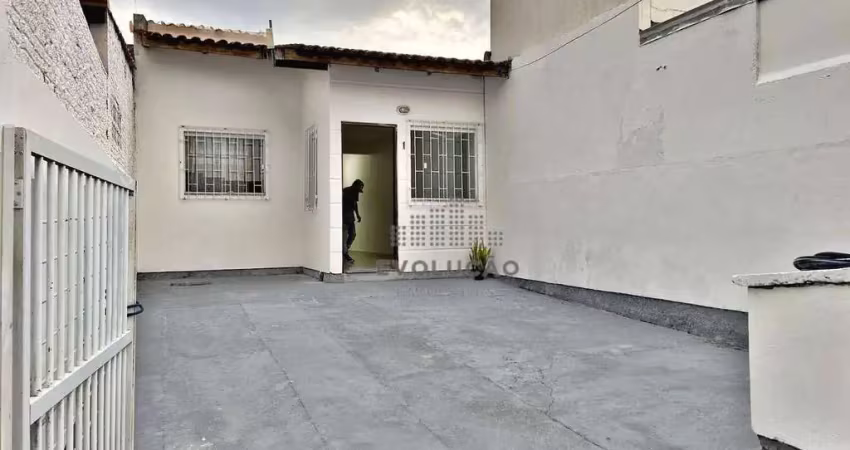 CASA 2 Quartos, 2 Vagas, Terreno - Bela Vista