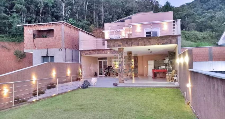 CASA 3 Quartos, 1 Suíte, 2 Sacadas - Potecas