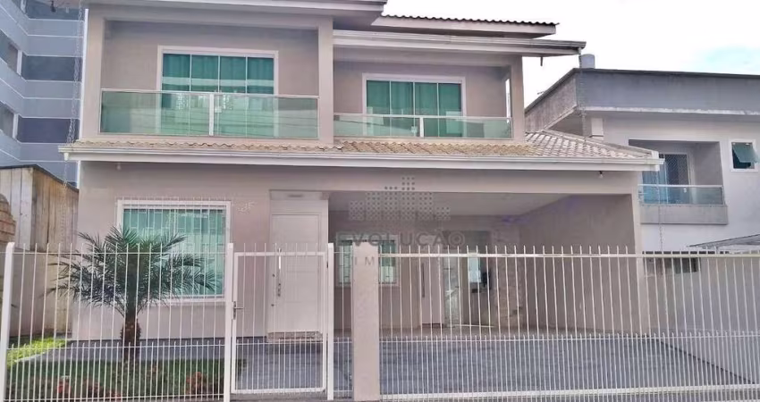 CASA 3 Quartos, 1 Suíte,  3 Sacadas,  4 Vagas - Pagani