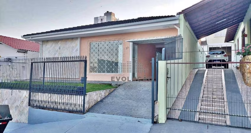 Casa com 3 dormitórios 195 m² - Barreiros - São José/SC