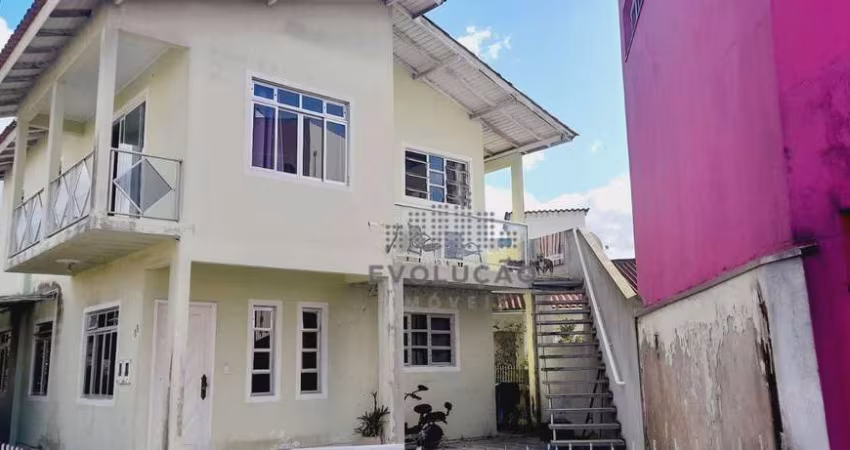 Casa Grande no Centro de Biguaçu/SC
